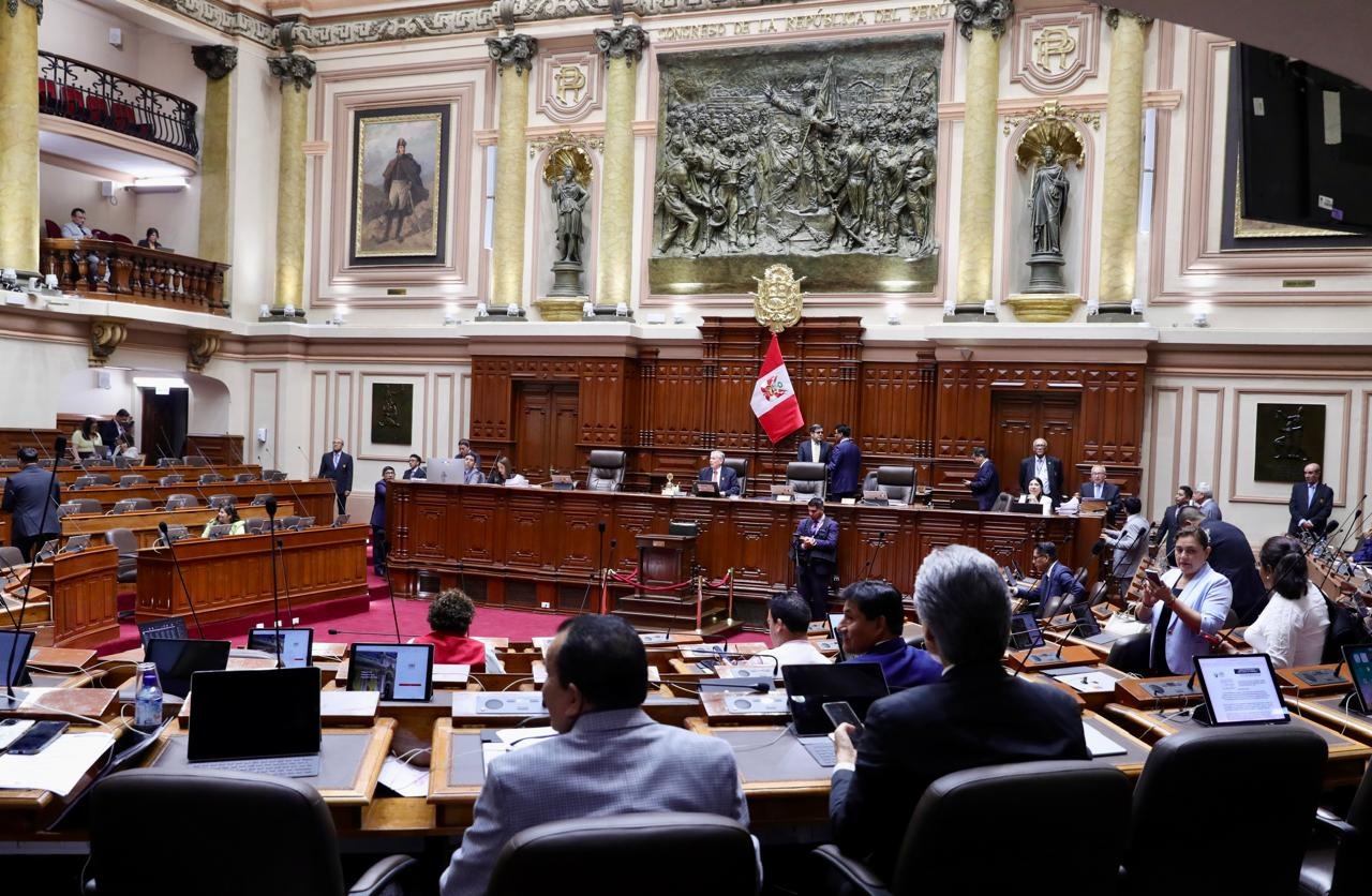 Aprueban dictamen que permitirá a universidades y centros de salud recuperar acceso a insumos químicos fiscalizados