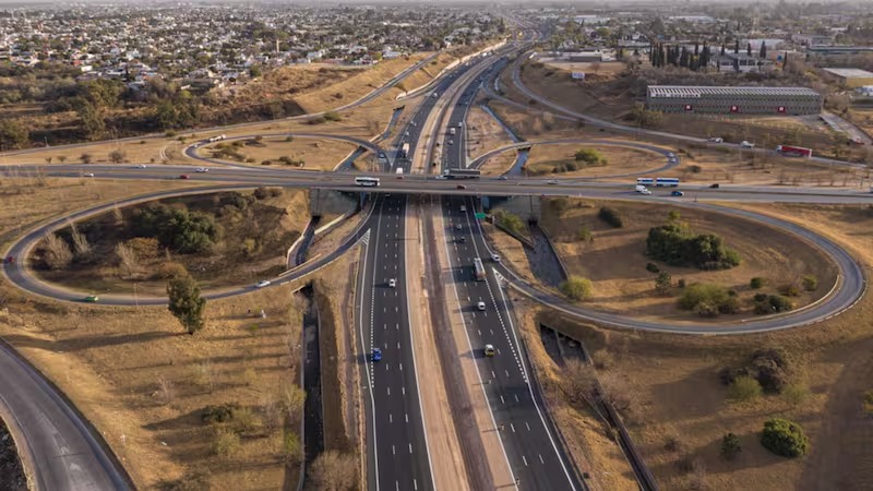 Construirán una autopista que circunvalará toda la ciudad y aliviará el tráfico en hora pico
