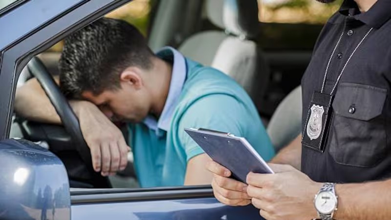 El Gobierno revisará coche por coche y prohibirá las licencias de conducir de todos los conductores que aplazaron este trámite