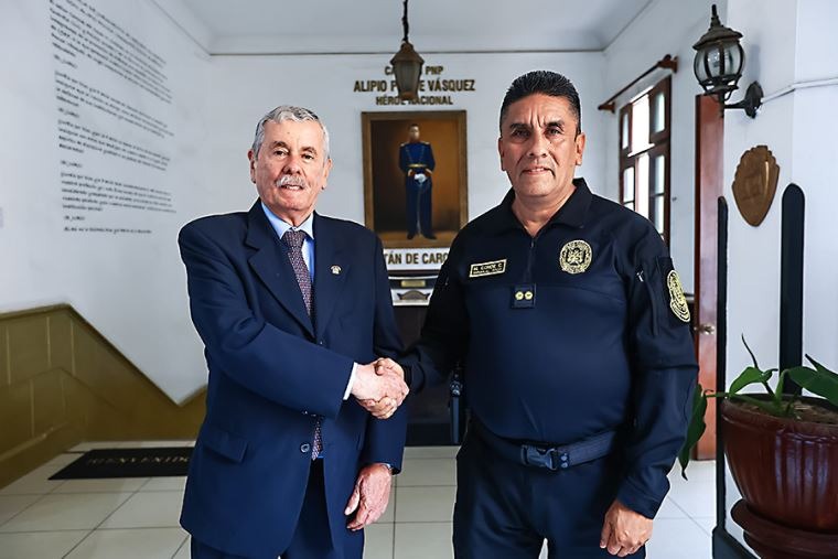 Fernando Rospigliosi y jefe policial del Callao coordinan acciones contra criminalidad