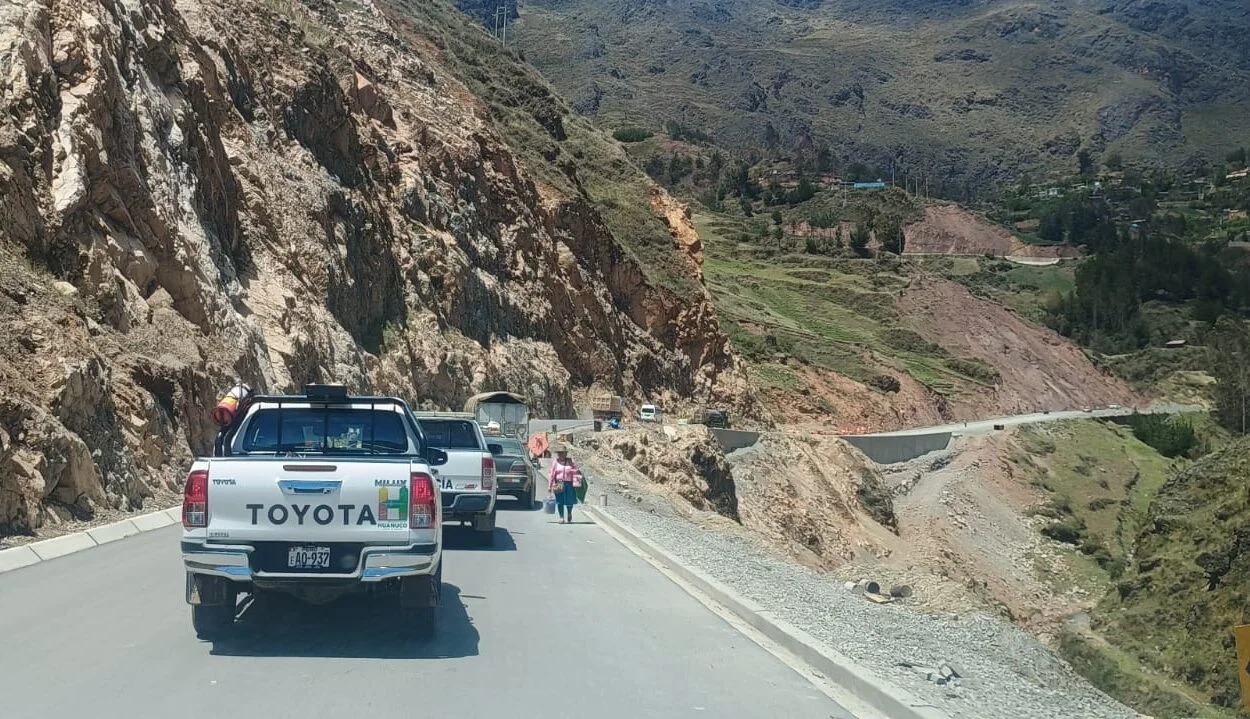 DESPISTE DE BUS DEJA AL MENOS 9 FALLECIDOS Y VARIOS HERIDOS