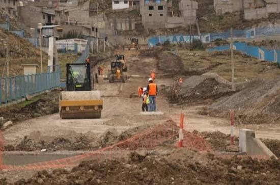CONSTRUCCIÓN CIVIL DE PASCO REALIZÓ PARALIZACIÓN DE OBRA DEL ANILLO COLECTOR DE PATARCOCHA POR FALTA DE PAGO