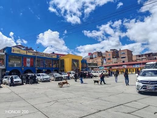 CHOQUE DE DOS VEHÍCULOS EN CHAUPIMARCA DEJÓ UNA PERSONA CON LESIONES LEVES