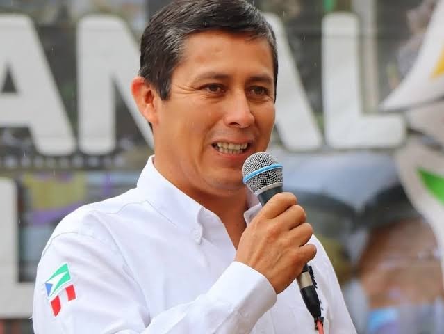 ALCALDE DE OXAPAMPA ,REGIDORES Y GERENTE DE OBRAS SE REÚNEN CON VECINOS DE LOS JIRONES BOLOGNESI Y HASSINGER